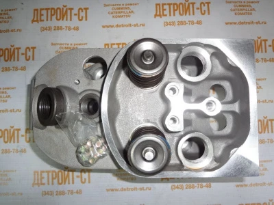 Головка блока цилиндров (ГБЦ) Deutz 04232889 (4232889, 0423-2889) фото запчасти