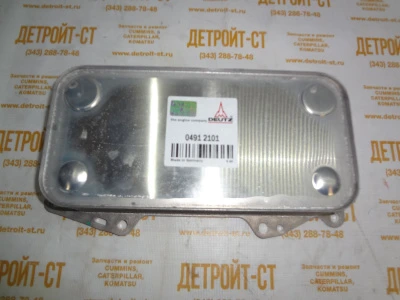 Радиатор масляный Deutz 04912101 (4912101,0491-2101, 20190520121, 041820201201, 20190520122, 04254427, 4254427, 0425-4427) фото запчасти
