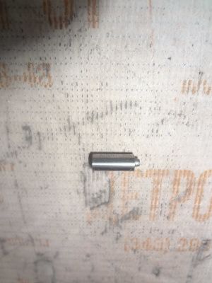 Обратный клапан 4076981 фото запчасти