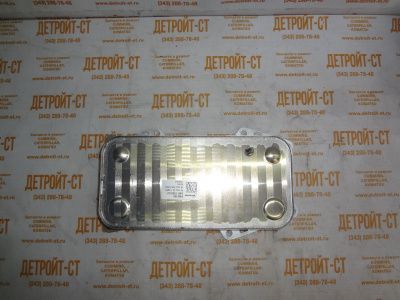 Масляный радиатор 04915765 фото запчасти