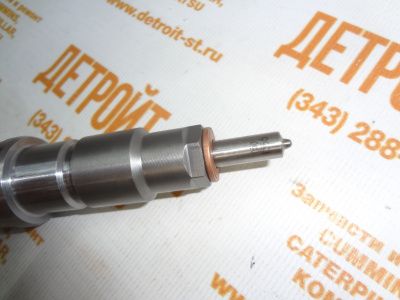 Топливная форсунка Deutz 04902525 (0445120138, 0445120139, 0986435536, 21006084, 04902525, 7421006073, 7421006084) фото запчасти