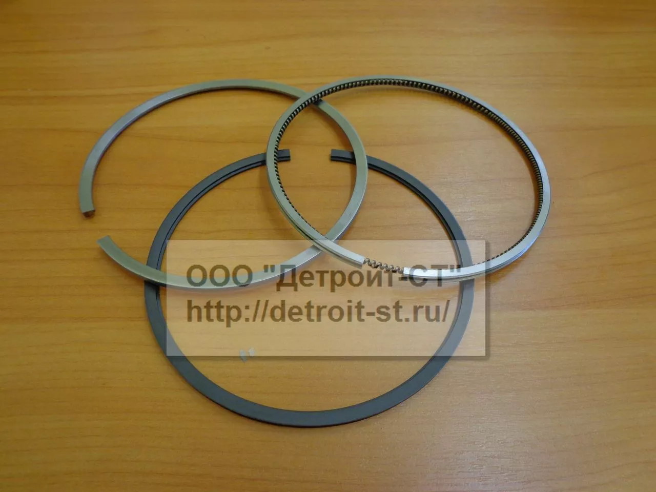 Кольца поршневые (к-кт на цилиндр) Komatsu 1241748H92 (3802429, 3802258) фото запчасти